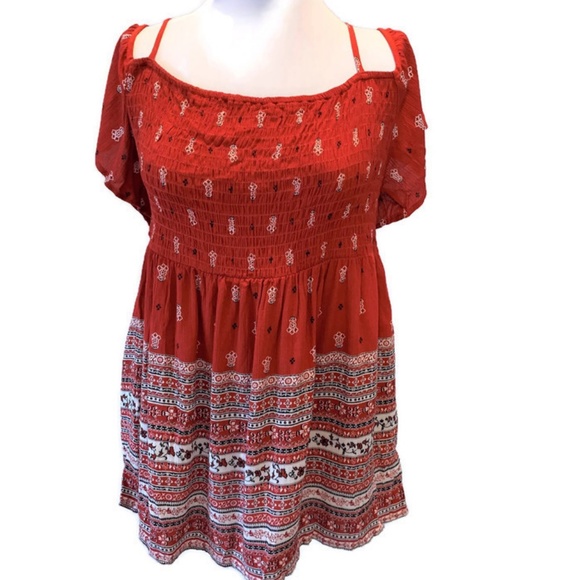Forever 21 Tops - Forever 21 Plus Cold Shoulder Boho Top Smocking